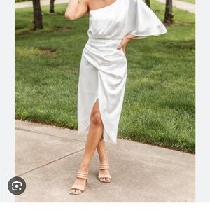 Elegant White One-Shoulder Dress